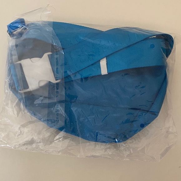 Hoka One One Turquoise Blue Belt Bag for Running - Picture 2 of 4